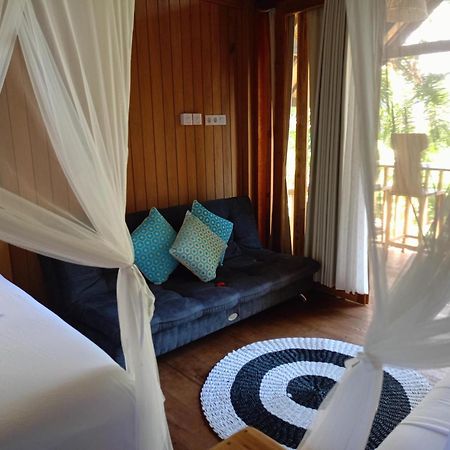 Bintang Tiga Bungalows Gili Air Bagian luar foto