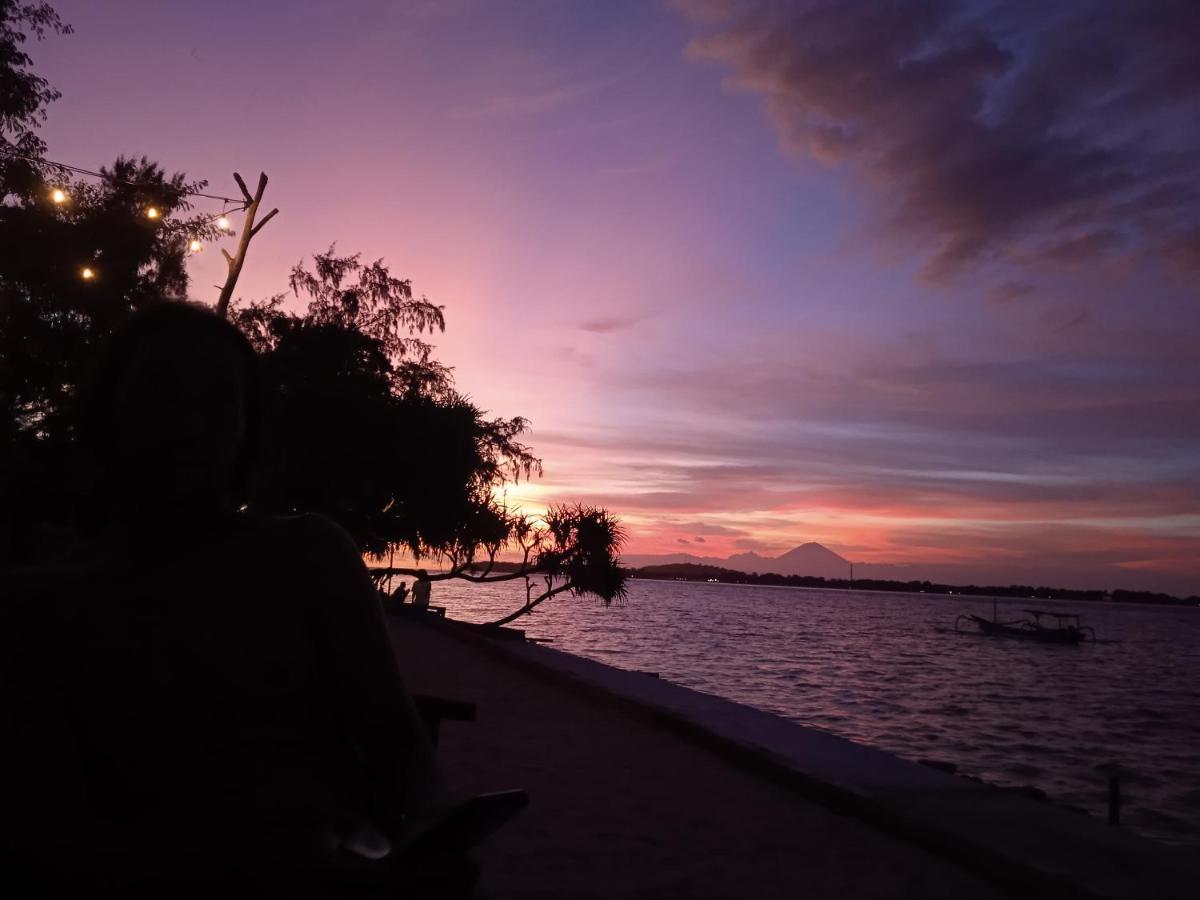 Bintang Tiga Bungalows Gili Air Bagian luar foto