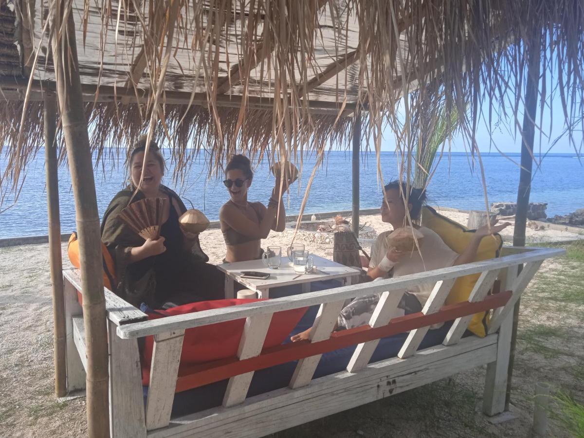 Bintang Tiga Bungalows Gili Air Bagian luar foto