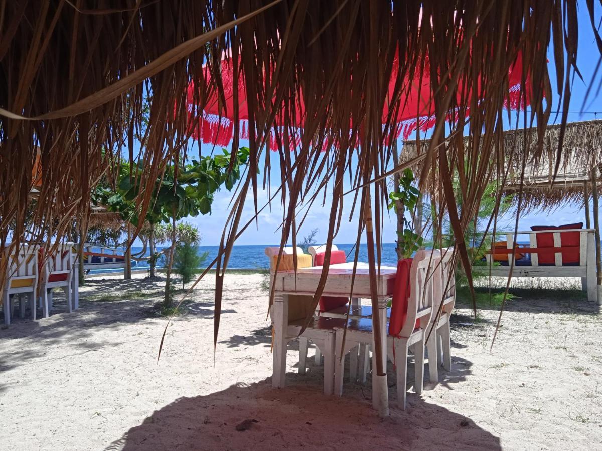Bintang Tiga Bungalows Gili Air Bagian luar foto