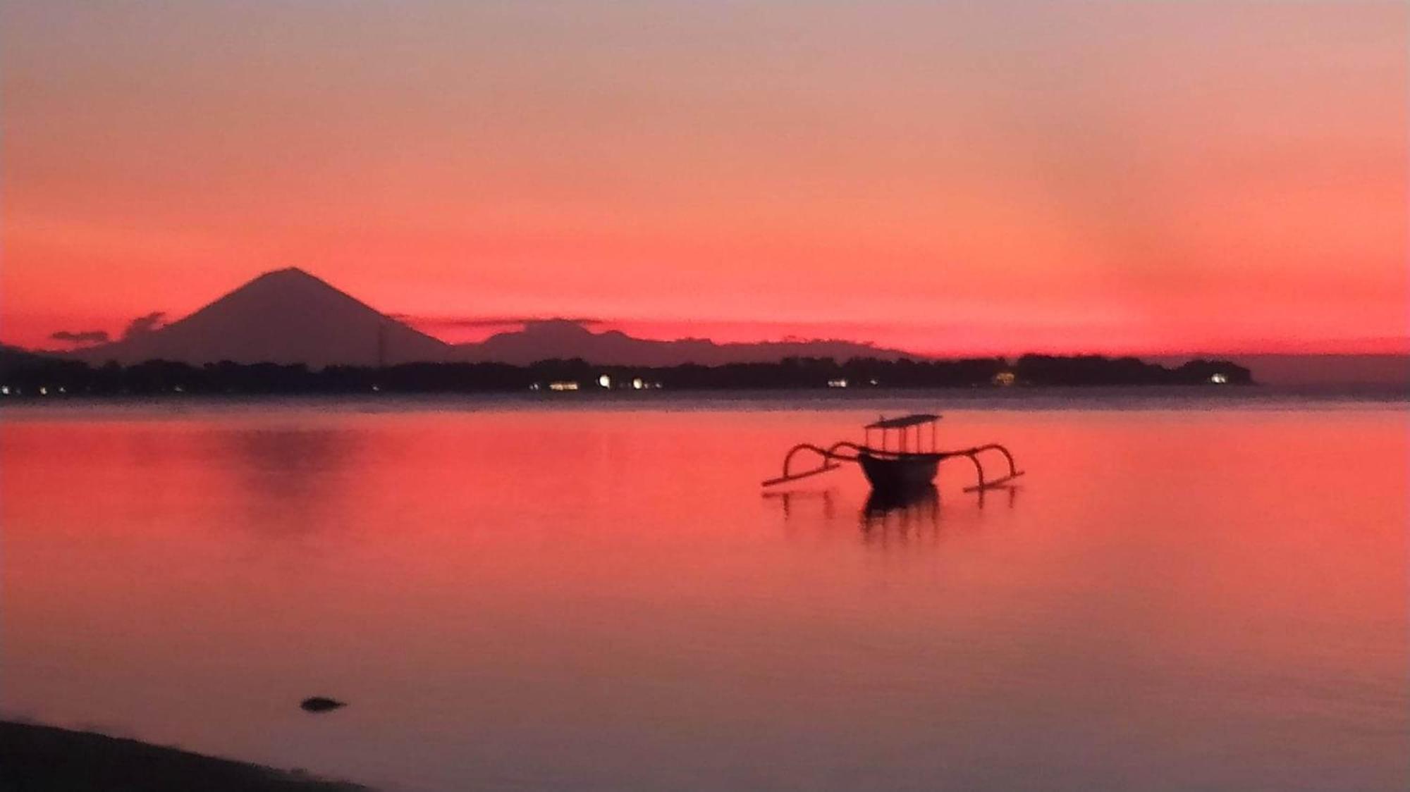 Bintang Tiga Bungalows Gili Air Bagian luar foto