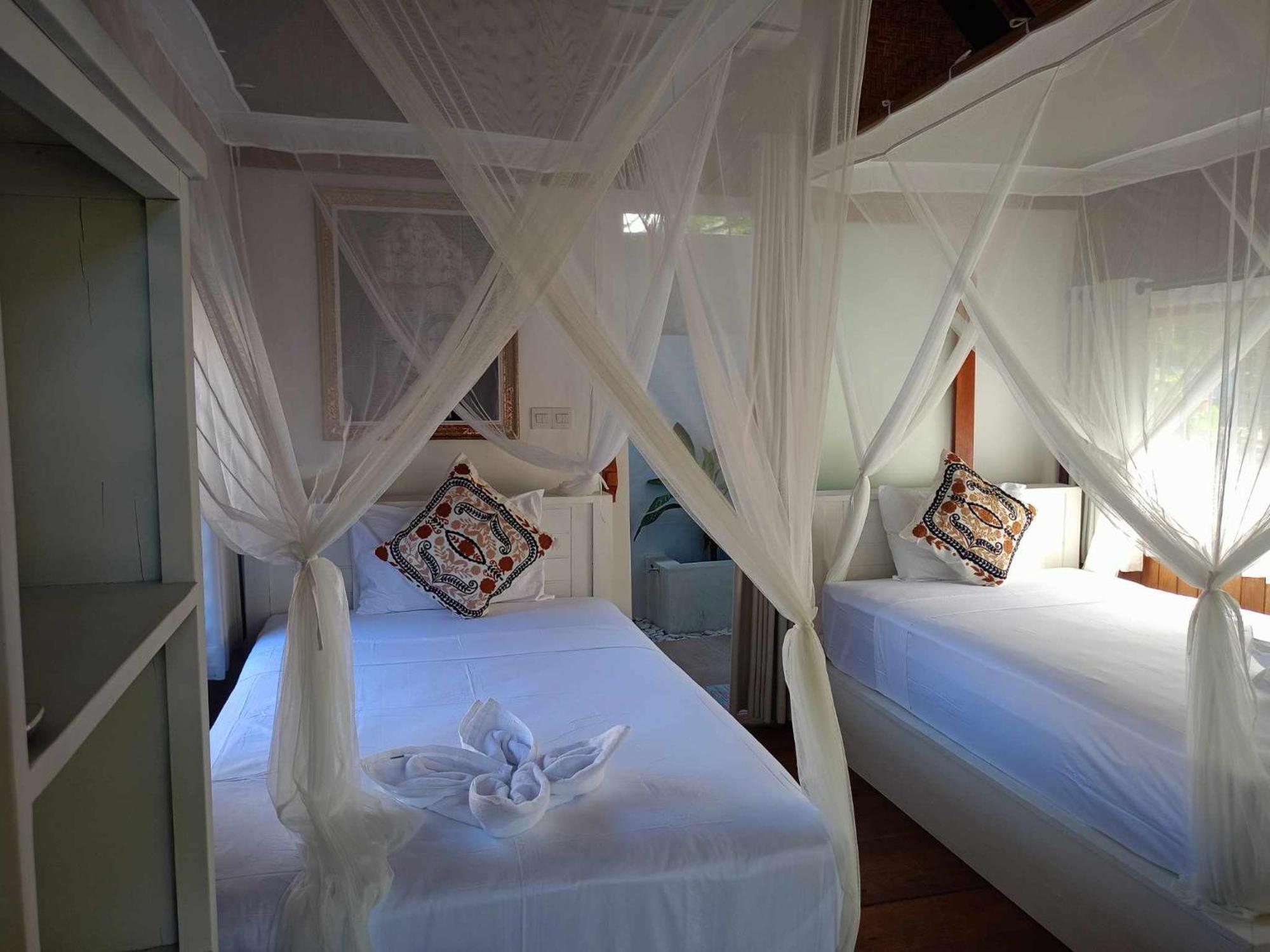 Bintang Tiga Bungalows Gili Air Bagian luar foto