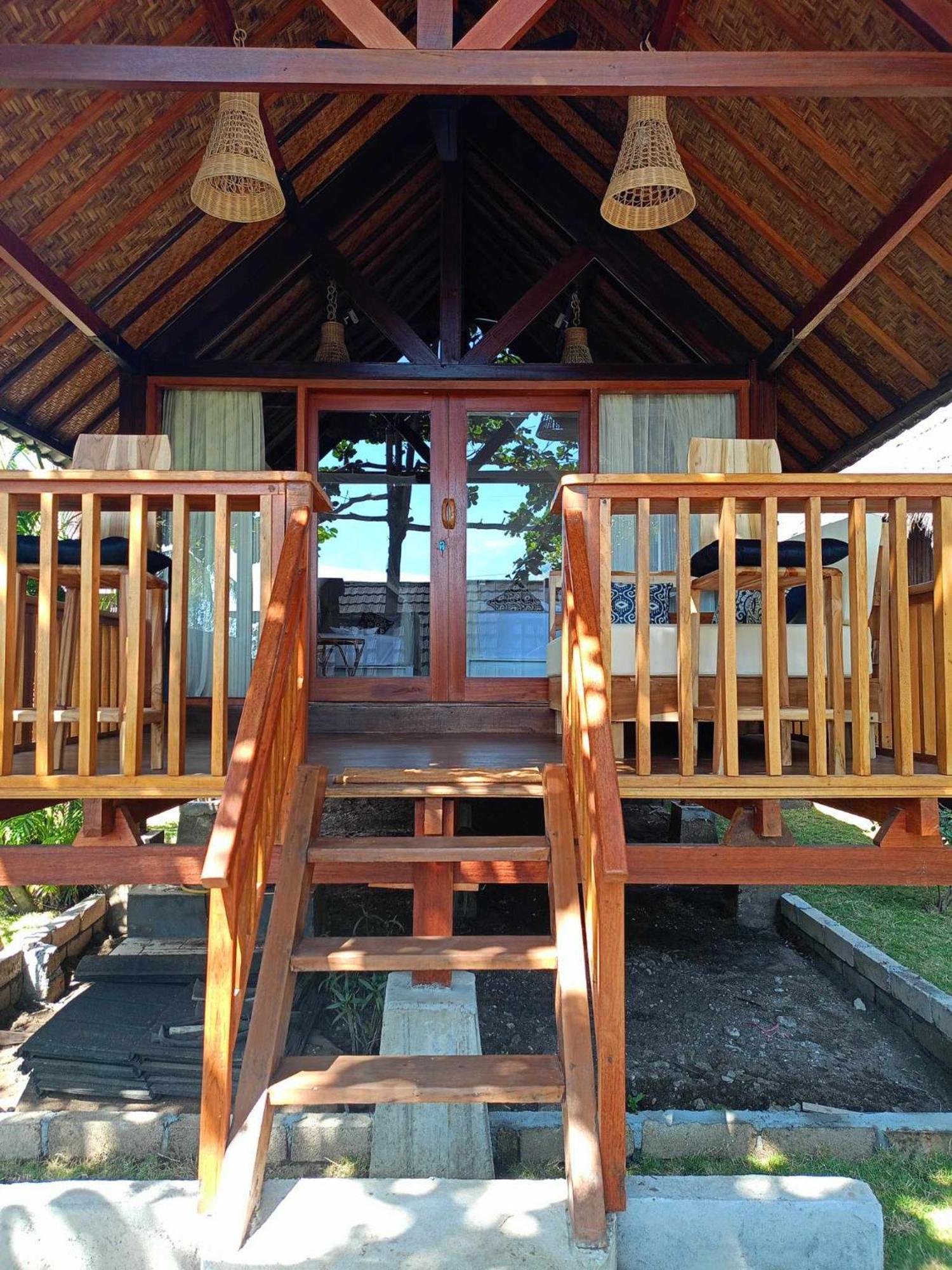 Bintang Tiga Bungalows Gili Air Bagian luar foto