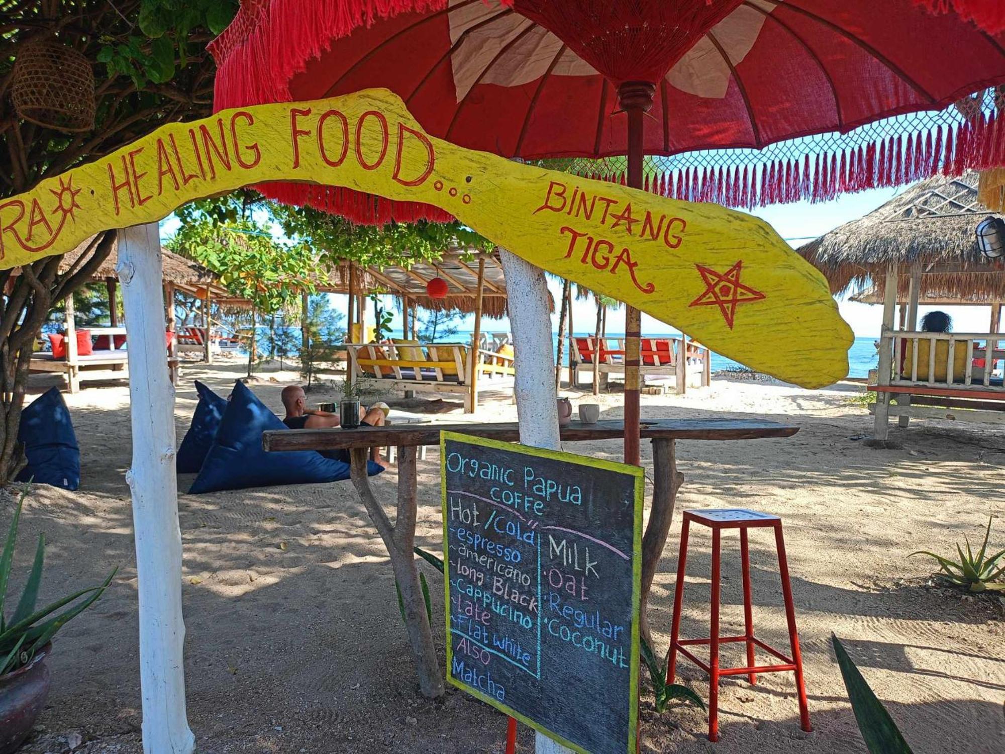 Bintang Tiga Bungalows Gili Air Bagian luar foto