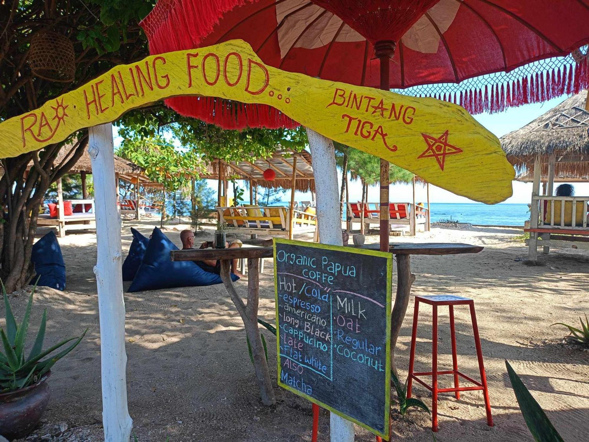 Bintang Tiga Bungalows Gili Air Bagian luar foto