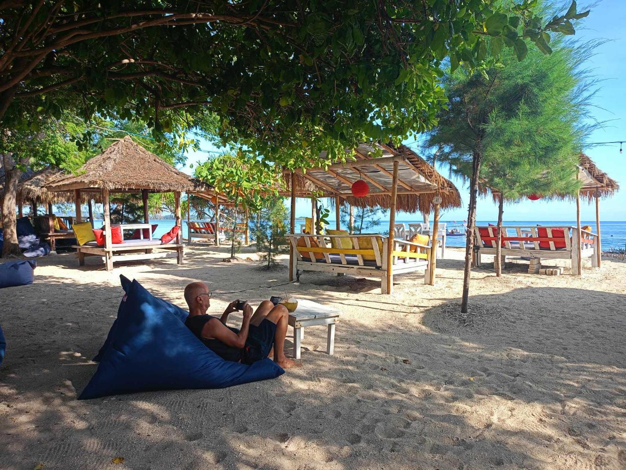 Bintang Tiga Bungalows Gili Air Bagian luar foto