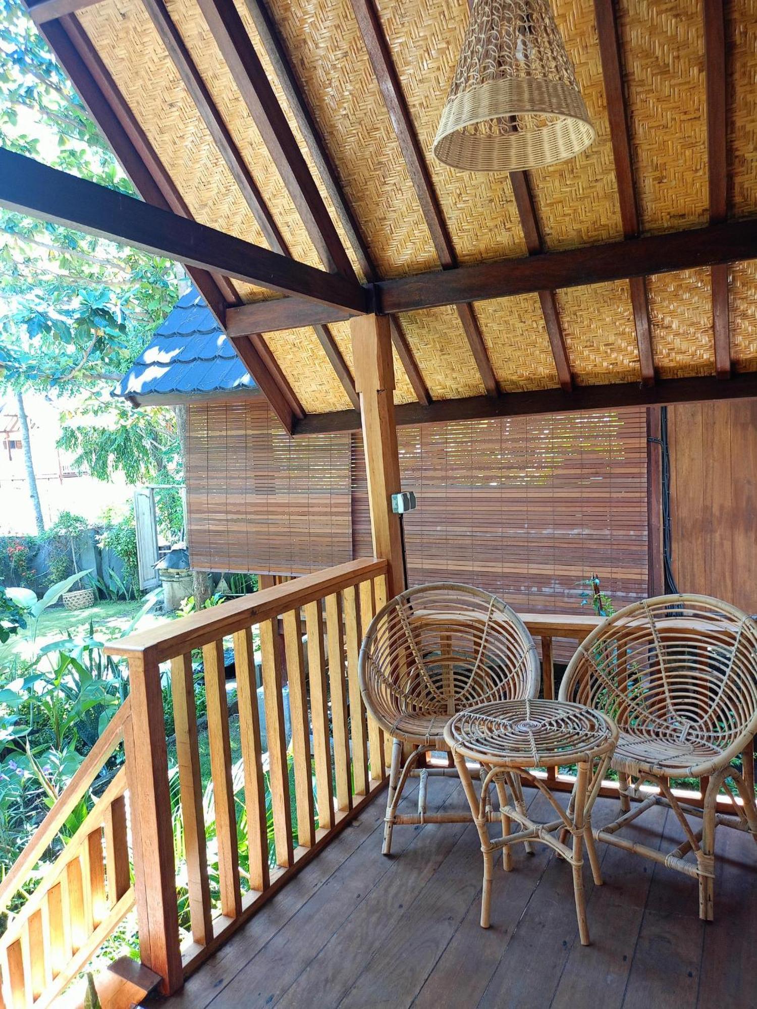 Bintang Tiga Bungalows Gili Air Bagian luar foto